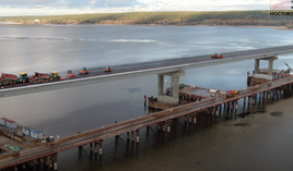 Плановая обзорная аэровидеосъемка текущего состояния строящегося моста через р. Волга, трасса М12