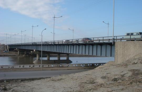 Обследование технического состояния моста через Каракумский канал в створе улицы Ниязова в Ашхабаде.