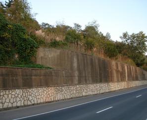 Измерительные и геодезические работы на подпорных стенах на автомобильной дороге М-27 Джубга - Сочи на участках км 191+130 - км195+310, км 196+985 - км204+000