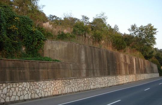 Измерительные и геодезические работы на подпорных стенах на автомобильной дороге М-27 Джубга - Сочи на участках км 191+130 - км195+310, км 196+985 - км204+000